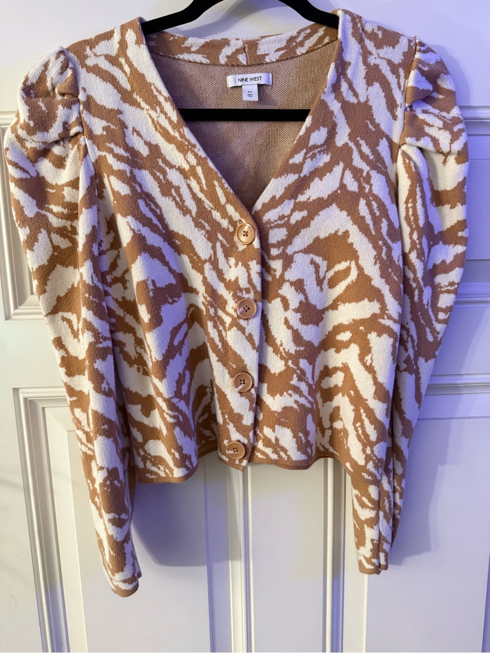 Nine West Puff Sleeve Cardigan Knit Sweater M Medium Tan Cream Zebra Print